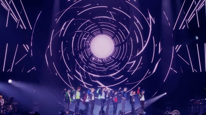 JO1(C)LAPONE ENTERTAINMENT