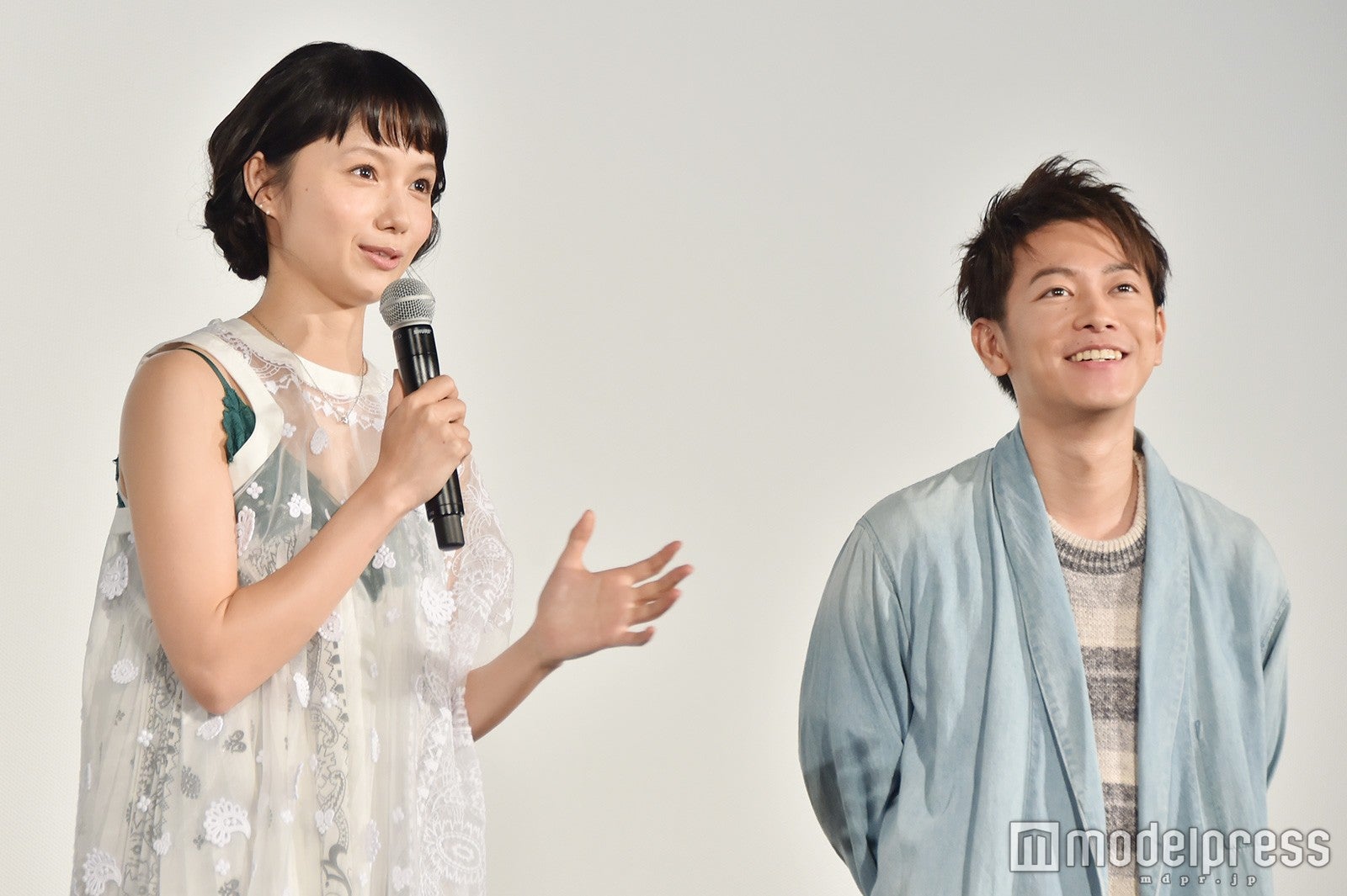 宮崎あおい、佐藤健（C）モデルプレス