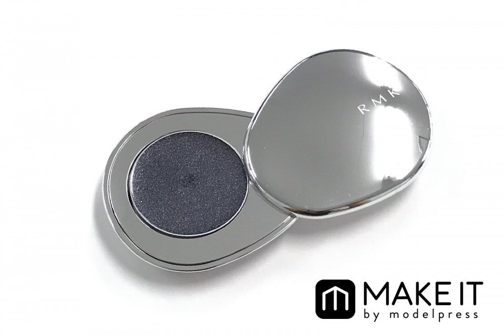 RMK／ストーンブロッサム グロージェル／02 ブラックダイヤモンド／3,000円（税抜） (C)メイクイット