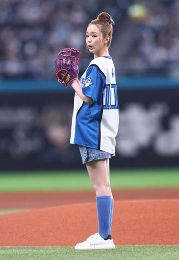「マジで神」「こんな凄いもん見ちゃっていいの」エスコン降臨の人気声優にSNS騒然 試合後ライブに「横転」「セトリ神やん」「大号泣」