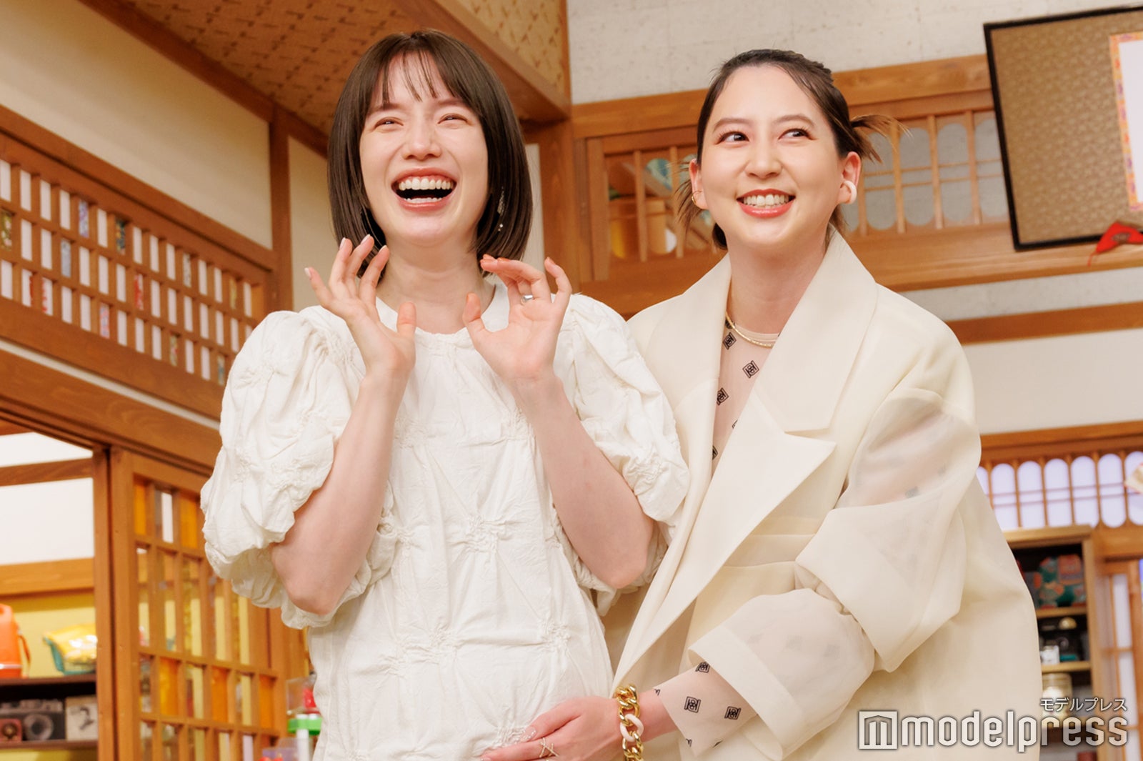 弘中綾香、河北麻友子（C）モデルプレス