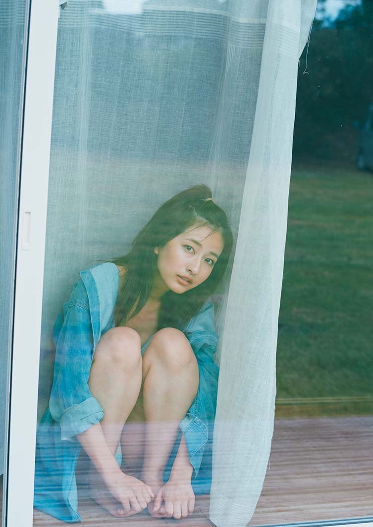 斉藤里奈（C）三瓶康友／週刊少年マガジン