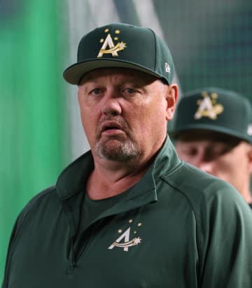 オーストラリア代表が合宿地の府中市の子どもを約500人招待 一塁側の4階席に練習から来場し、「オーストラリア、オーストラリア」の大合唱 ニルソン監督は「刺激を与えられることを願っている」