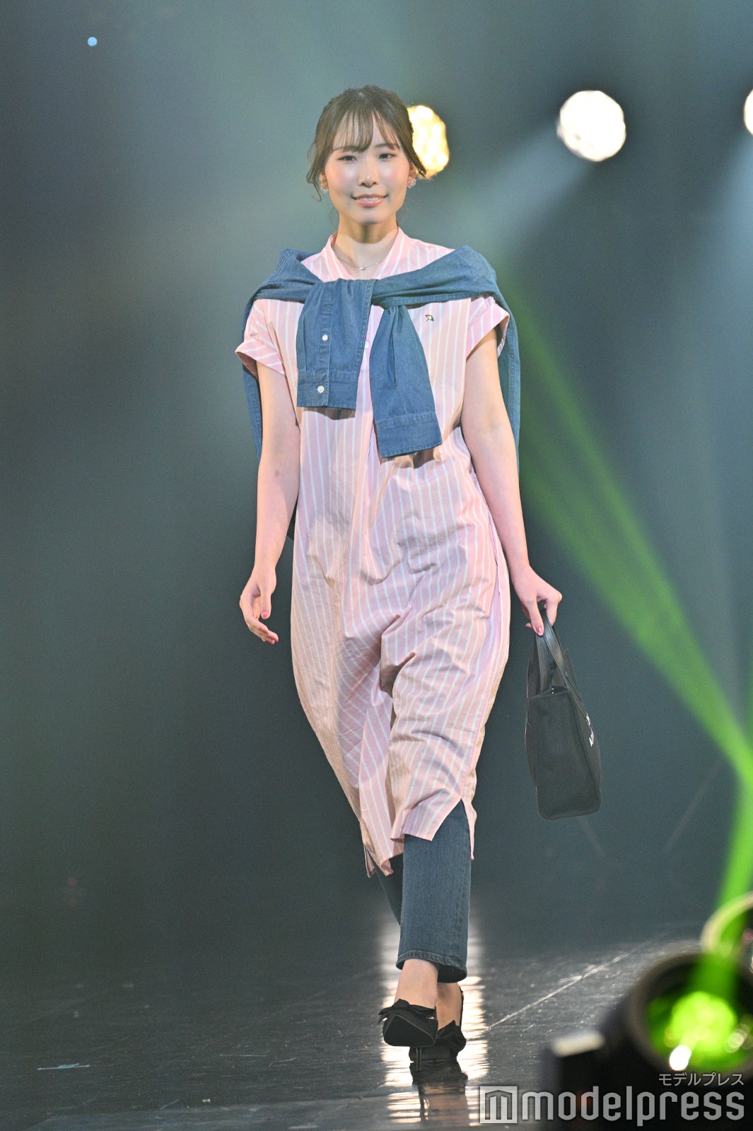 （C）モデルプレス