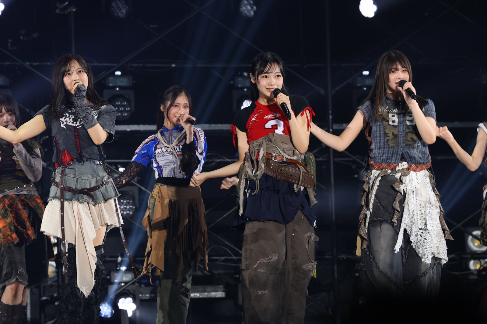 （C）乃木坂46LLC