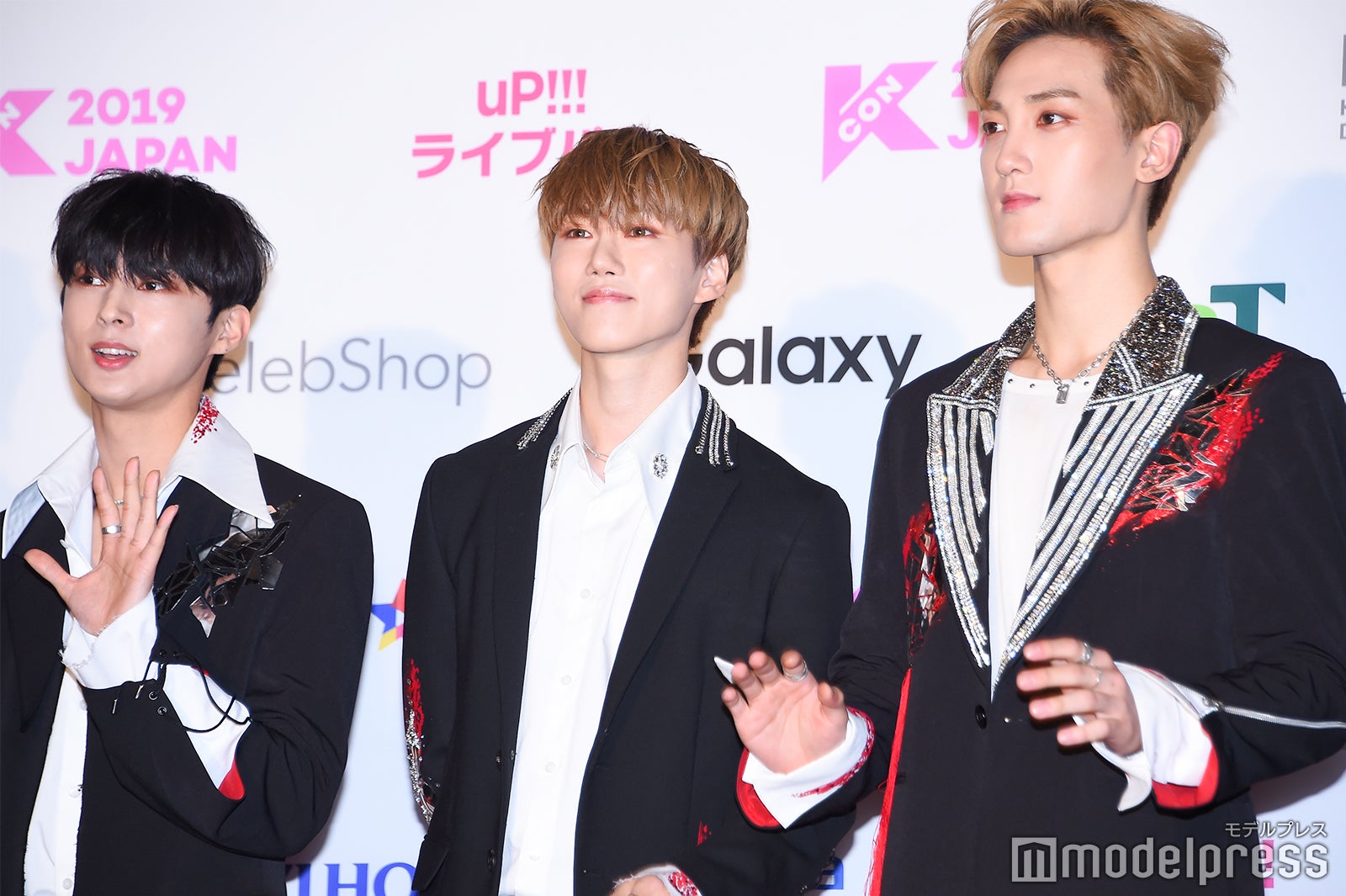 VAV （C）モデルプレス