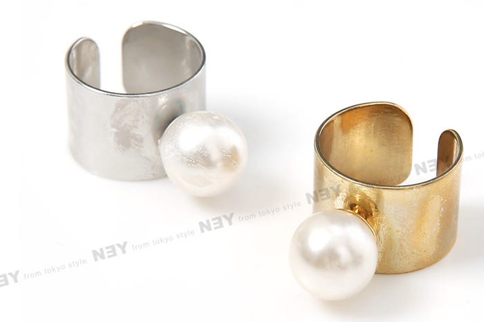 パール付き・フリーリング/NEY「LuzLlena」1,070円(税込)/画像提供:LuzLlena