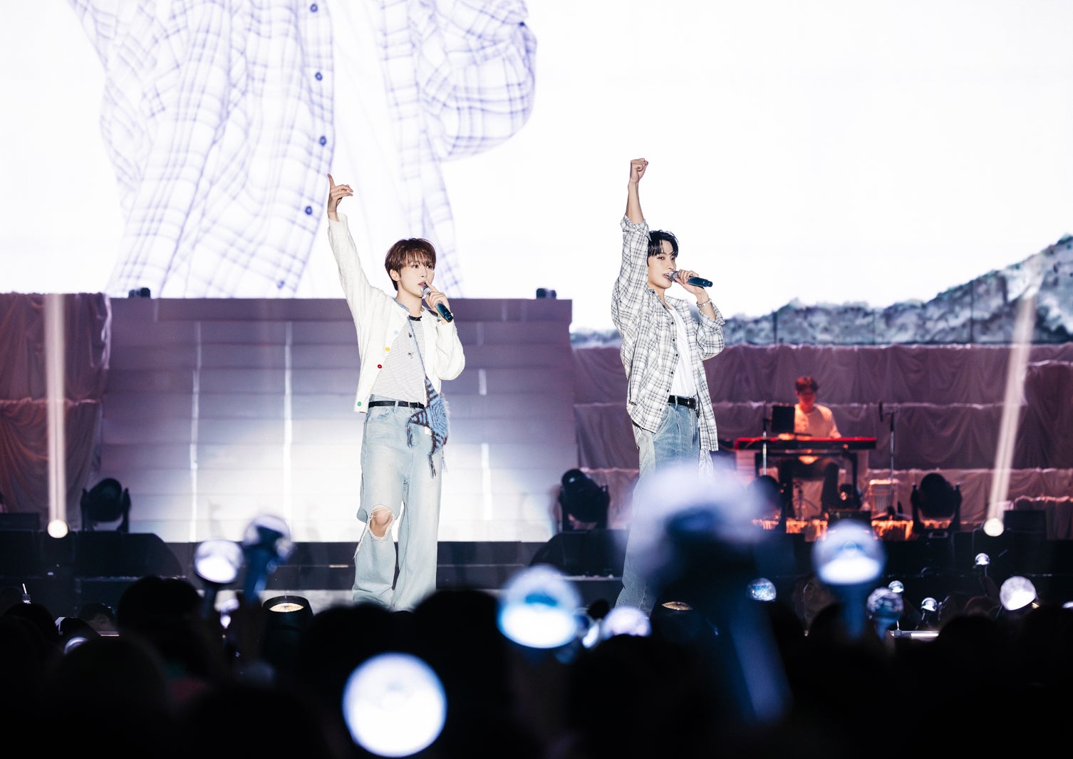 「DxS [SERENADE] ON STAGE - JAPAN」（P）＆（C）PLEDIS Entertainment