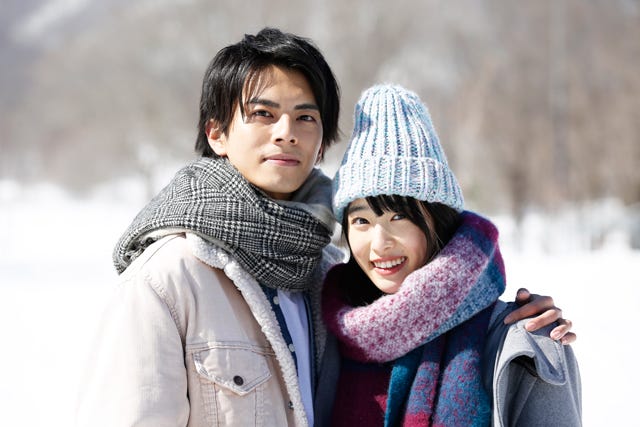 中尾暢樹、高橋ひかる(C)ななじ眺/集英社・フジテレビ