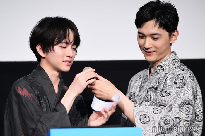 板垣李光人、吉沢亮(C)モデルプレス