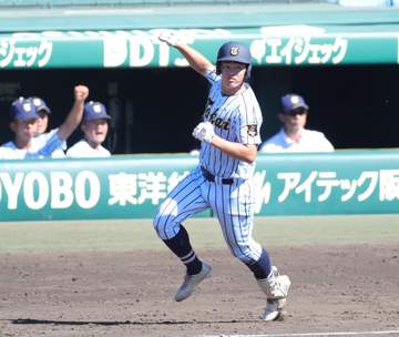 東海大甲府が11年ぶり初戦突破！元巨人＆楽天の仲沢監督が甲子園初采配で初勝利「私自身、右も左も分からない」クリーンアップ全員打点＆継投も「理想的」