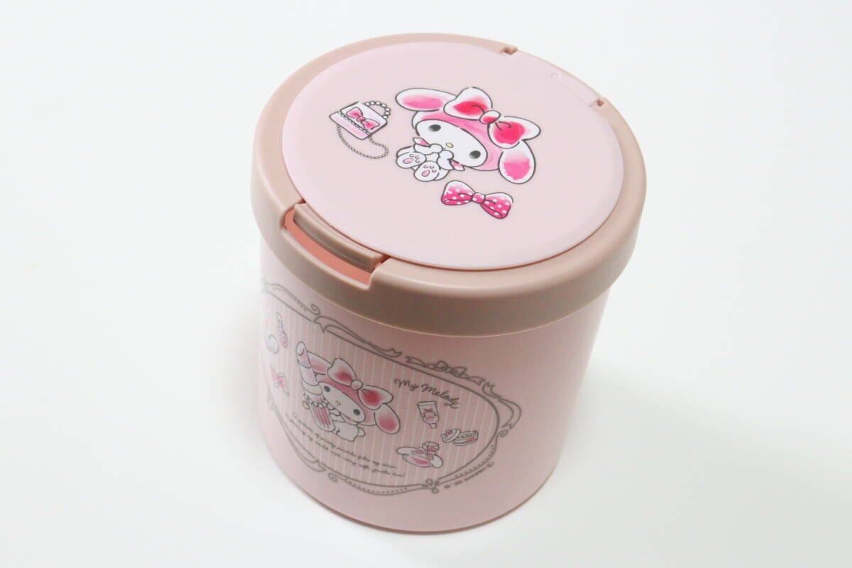 ダイソーのサンリオのマイメロディのワンタッチ綿棒ケース