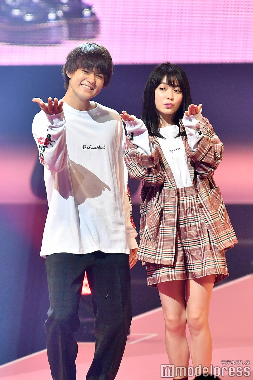 佐野勇斗、久間田琳加（C）モデルプレス