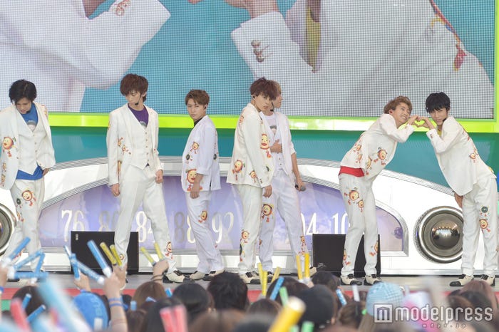 超特急/めざましライブの様子 (C)モデルプレス