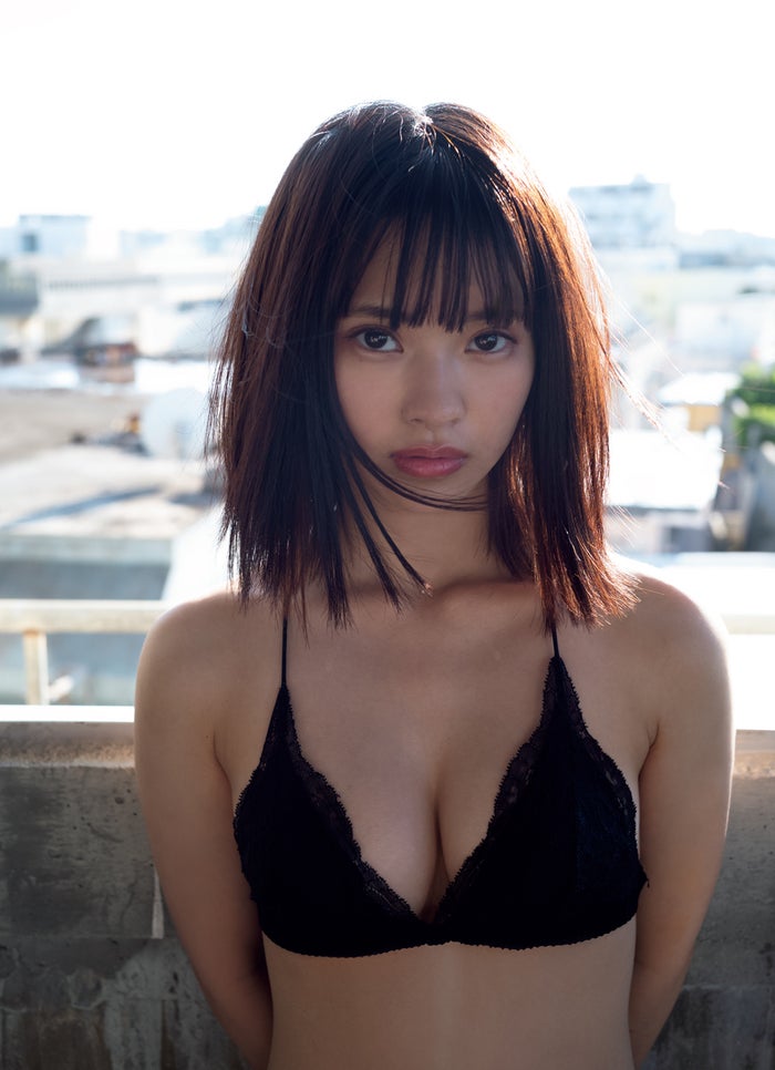 関東一かわいい女子高校生 中森千尋 美谷間くっきり 黒ビキニ姿にドキッ モデルプレス