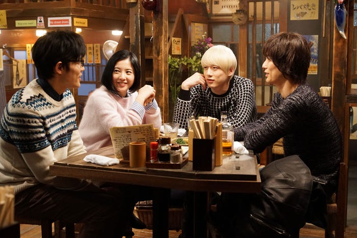 鈴木亮平、吉高由里子、坂口健太郎、平岡祐太/「東京タラレバ娘」第9話より(C)日本テレビ