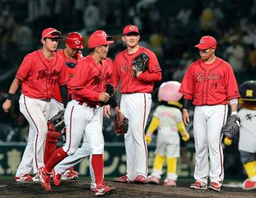 広島 九回2死から同点に追い付くも今季初の引き分け 延長も好機であと一本が出ず