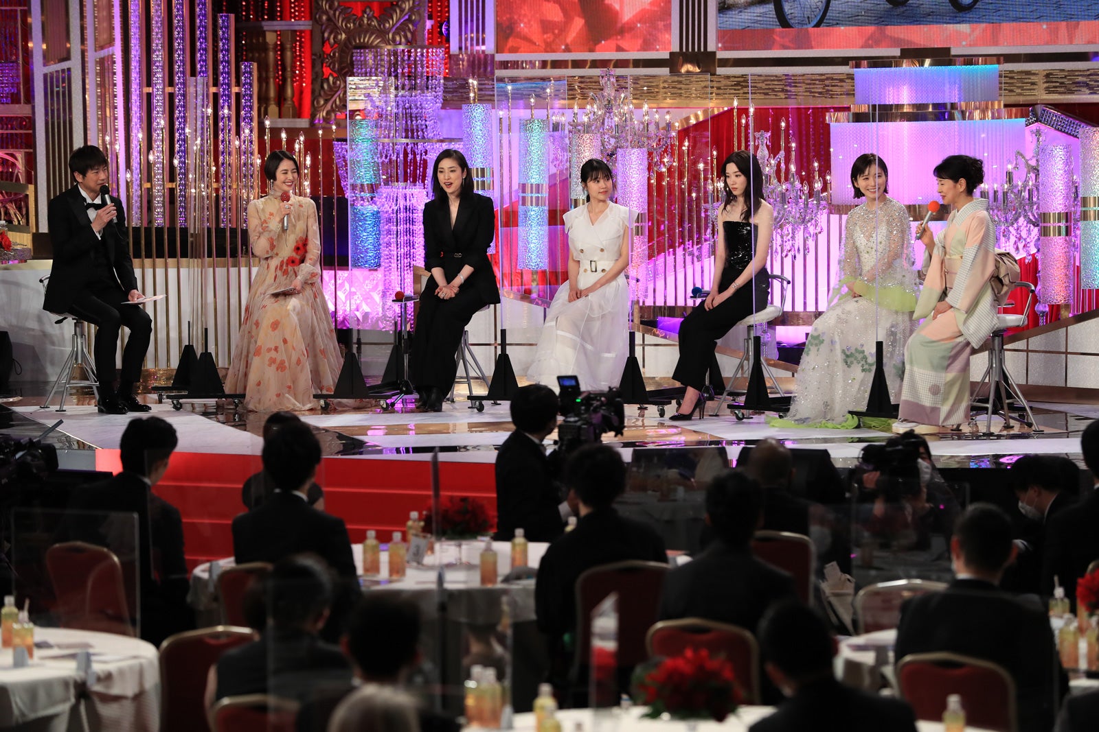 羽鳥慎一、長澤まさみ、天海祐希、有村架純、永野芽郁、松岡茉優、吉永小百合（C）東京写真記者協会