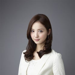 佐々木希が美人女子アナに 武井咲に宣戦布告 モデルプレス 佐々木希が美人女子アナに 武井咲に宣戦布告 モデルプレス
