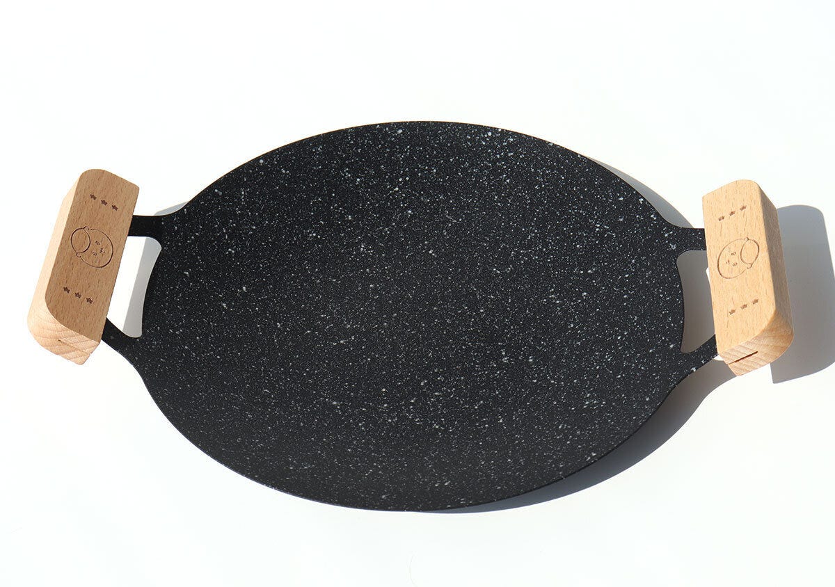 宝島社雑誌付録のモノマスター5月号増刊のちいかわくりまんじゅうのアウトドア鉄板皿2