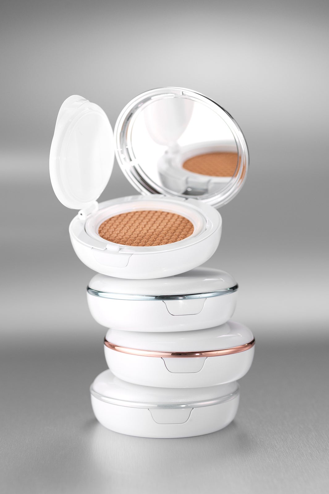 今さら聞けない「クッションファンデ」の使い方　簡単・時短でツヤ美肌を手に入れる！