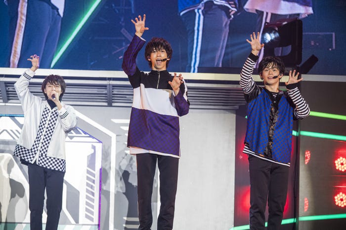 超特急(Photo by:米山三郎/深野輝美)