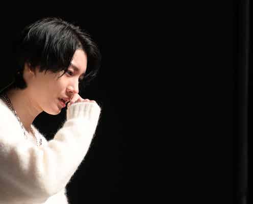 桜田通、30歳バースデーに初のZeppツアー開催をサプライズ発表「熱く駆け抜けていきたい」