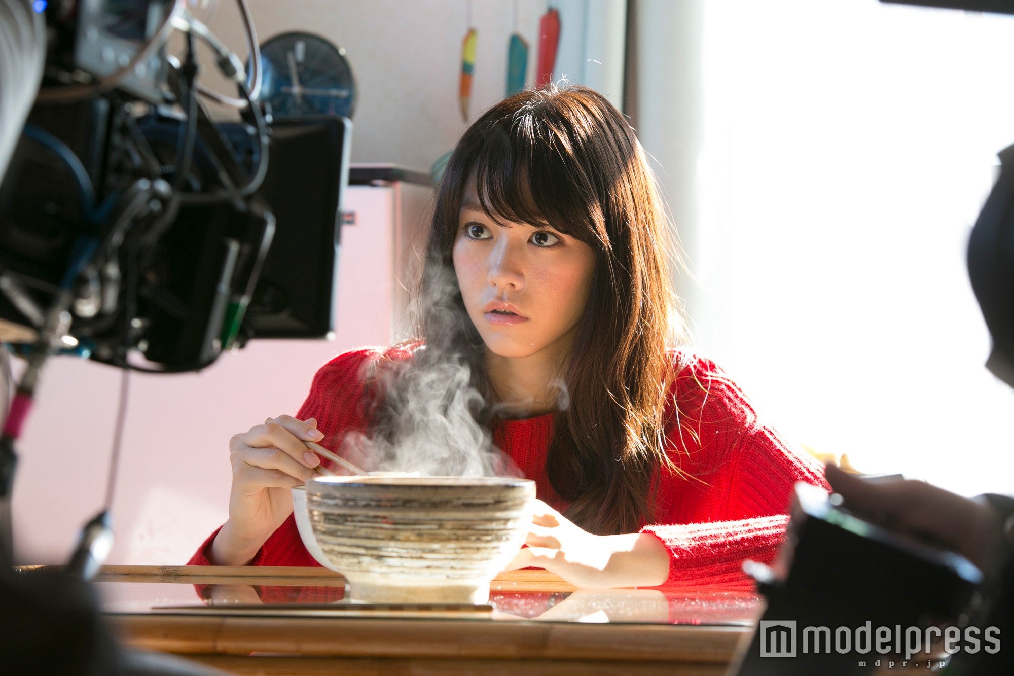 桐谷美玲／新CM「部屋編」より