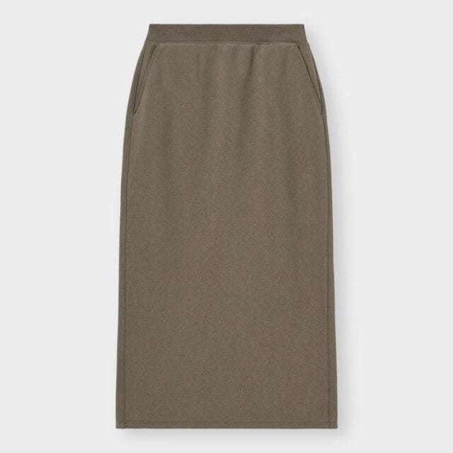 ヘビーウェイトスウェットナローロングスカート GUのおすすめセットアップ