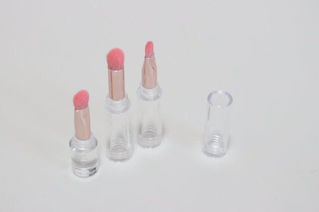 ダイソーのロケット型メイクアップブラシ