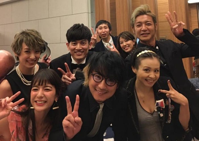 ヘキサゴンメンバーの南明奈、スザンヌ、野久保直樹、上地雄輔、misono、つるの剛士、里田まい、アンガールズ山根 良顕(上地雄輔公式Blog/LINE)