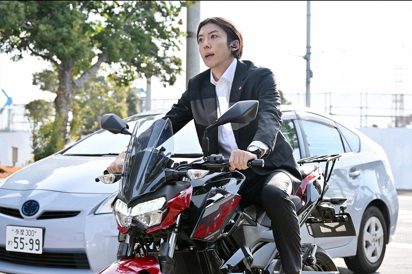 高橋一生／「インビジブル」第1話より（C）TBS