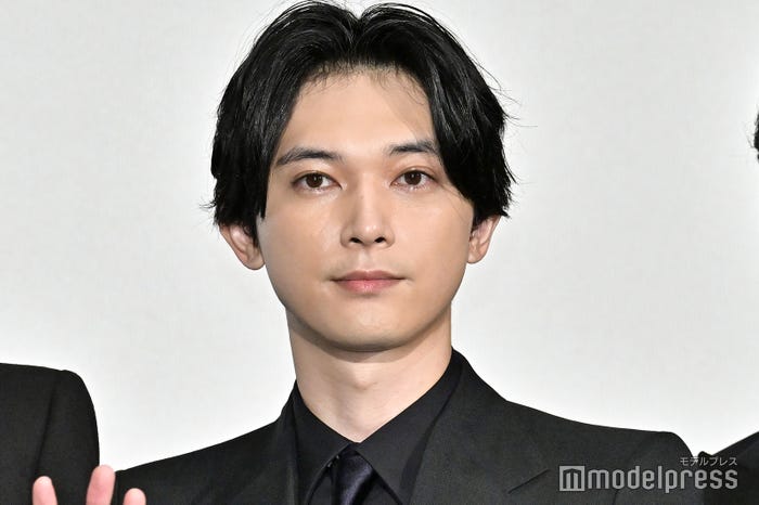 吉沢亮(C)モデルプレス
