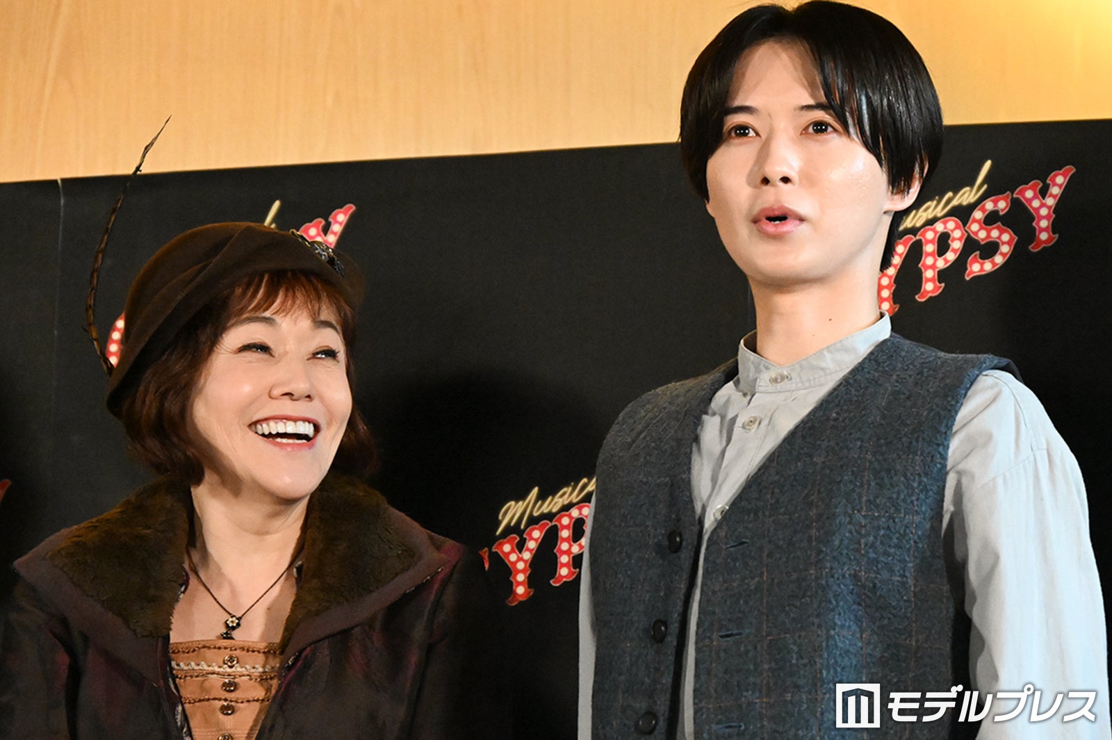 大竹しのぶ、ソロナンバーがかかると背筋が伸びてしまう井上瑞稀（C）モデルプレス