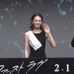 北川景子、占い師になれる? 中村倫也が芳根京子に「なんか変なもの買わされなかった?」