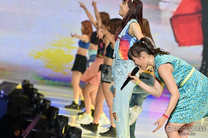 E-girls/鷲尾伶菜