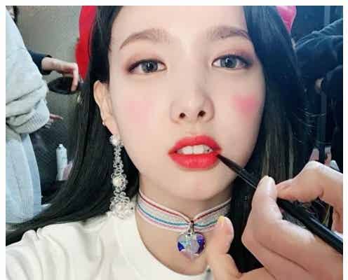 TWICEナヨンの“ハートチーク”が可愛い!日本でも流行る予感?