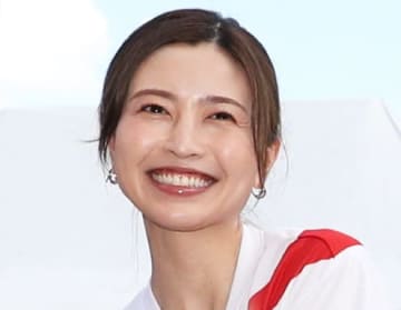 TVで見なくなり→突然会社員から3年 片瀬那奈さん、久々の最新姿 公式の場に出演予告 「相変わらず美人」「もっとメディア出て」の声