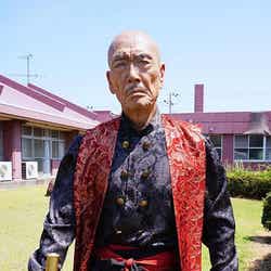 麿赤兒(c)「殺しの女王蜂」製作委員会