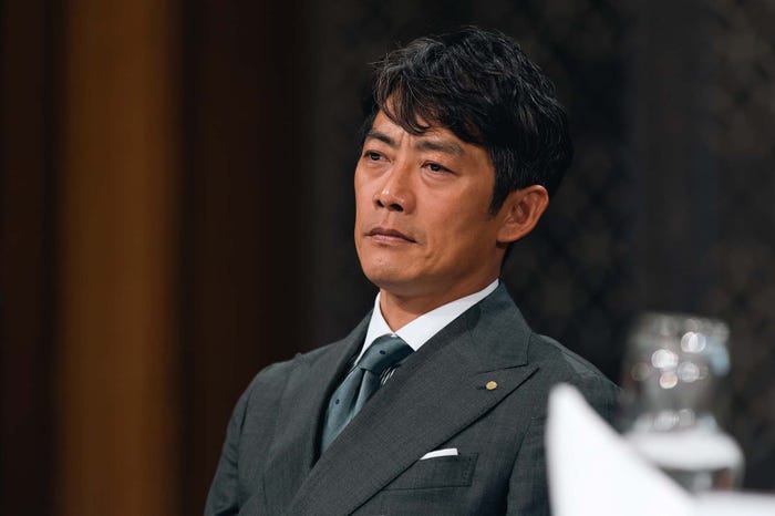 反町隆史/「スタンドUPスタート」第1話より(C)フジテレビ