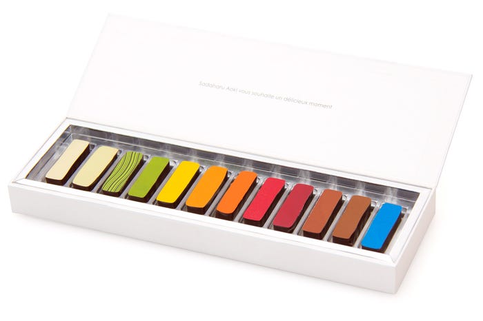 「ボンボンショコラ (Bonbon chocolat)1,566円(3個入)、2,754 円(6個入)、 4,050円(9 個入)、5,346 円(12 個入)/画像提供:パティスリー・サダハル・アオキ・パリ