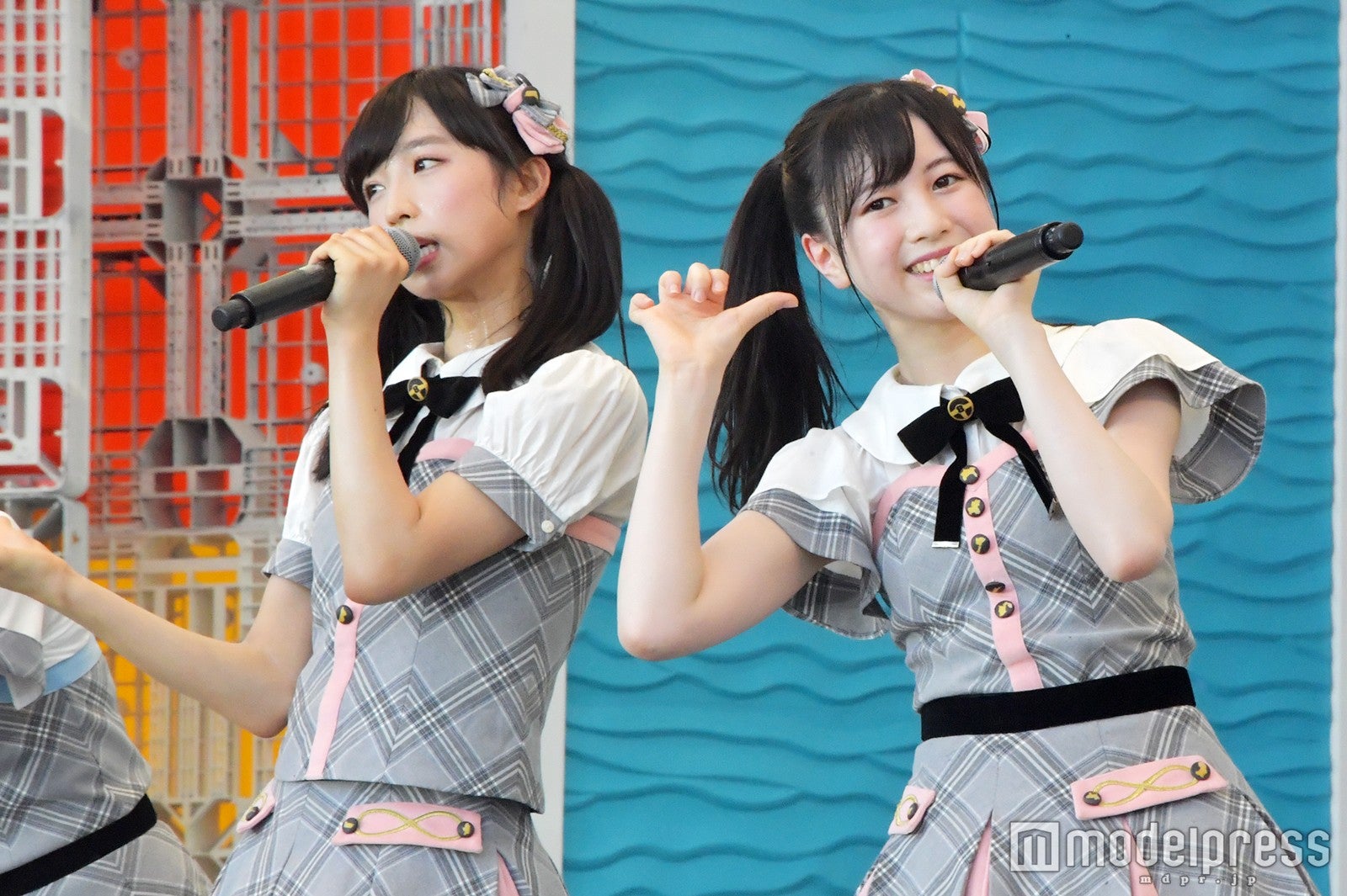 小栗有以、永野芹佳 （C）モデルプレス