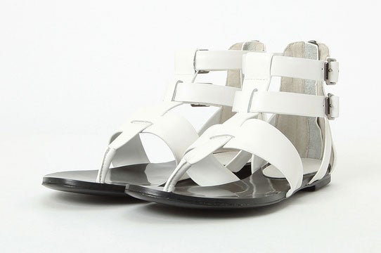 スムースレザートングサンダル「DOUBLE STANDARD CLOTHING」10,400円（税抜）／画像提供：DOUBLE STANDARD CLOTHING Night STORE