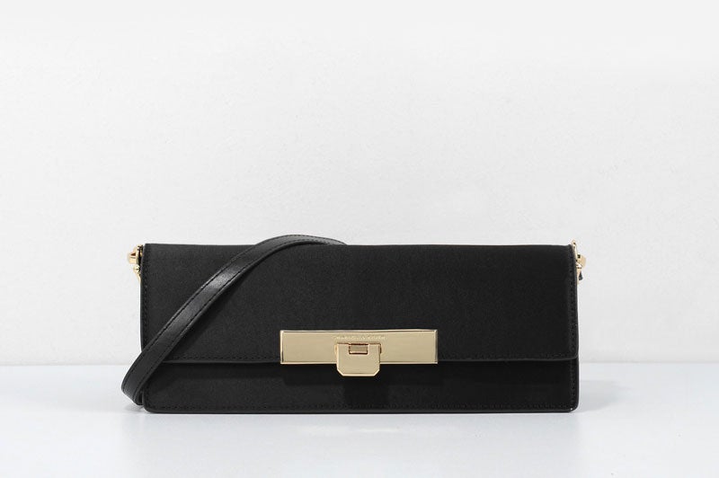 フロントフラップクロスボディバッグ「CHARLES & KEITH」5,216円（税込）／画像提供：CHARLES & KEITH
