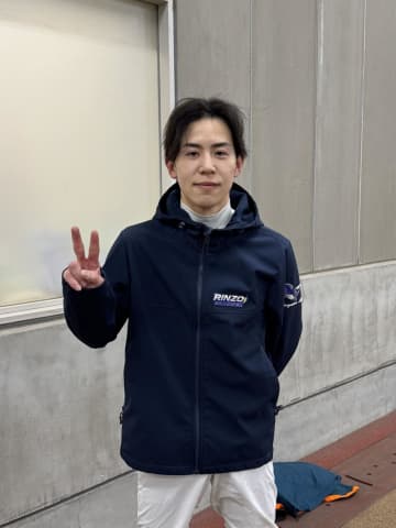 大井所属の安藤洋がJRAで初騎乗 父の光彰元騎手からのアドバイス「調整ルームは立派だぞ～」