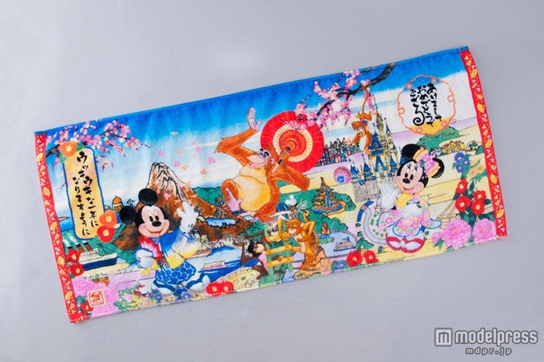 フェイスタオル￥1400／（C）Disney