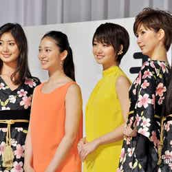 武井咲(中央左)、剛力彩芽(中央右)