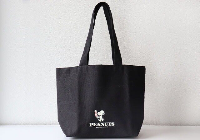 ムック本　ムック　付録　人気　おすすめ　オススメ　宝島社　宝島　レビュー　便利　優秀　当たり　最高　2023　バッグ　保冷　バッグ　スプリング　spring　スヌーピー　トートバッグ