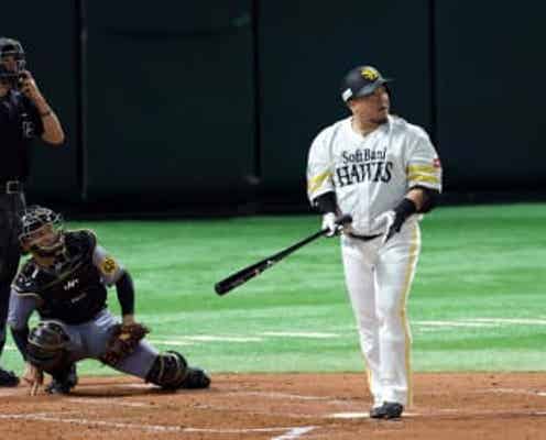 ソフトバンク 山川穂高が1試合5打点の大暴れ!初回に勝ち越し2点二塁打→二回に特大3ラン どすこ~いに本拠地大盛り上がり
