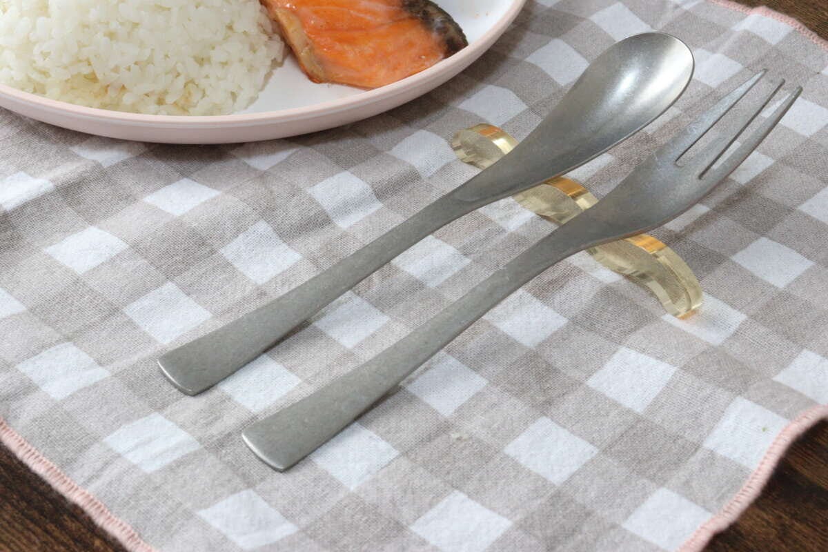 セリアのカトラリーレスト